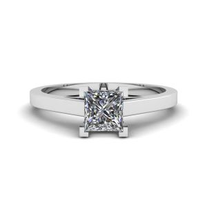 Princess Cut Diamond Ring in 18K White Gold