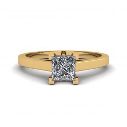 Princess Cut Diamond Ring in 18K Yellow Gold