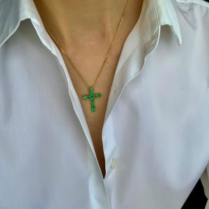 Emerald Cross Pendant - Photo 6